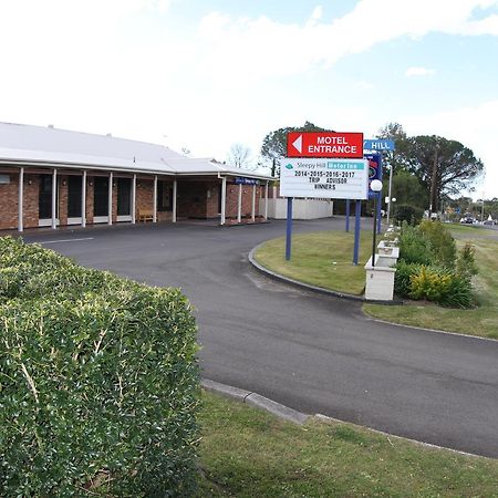 Sleepy Hill Motor Inn Raymond Terrace Exterior photo