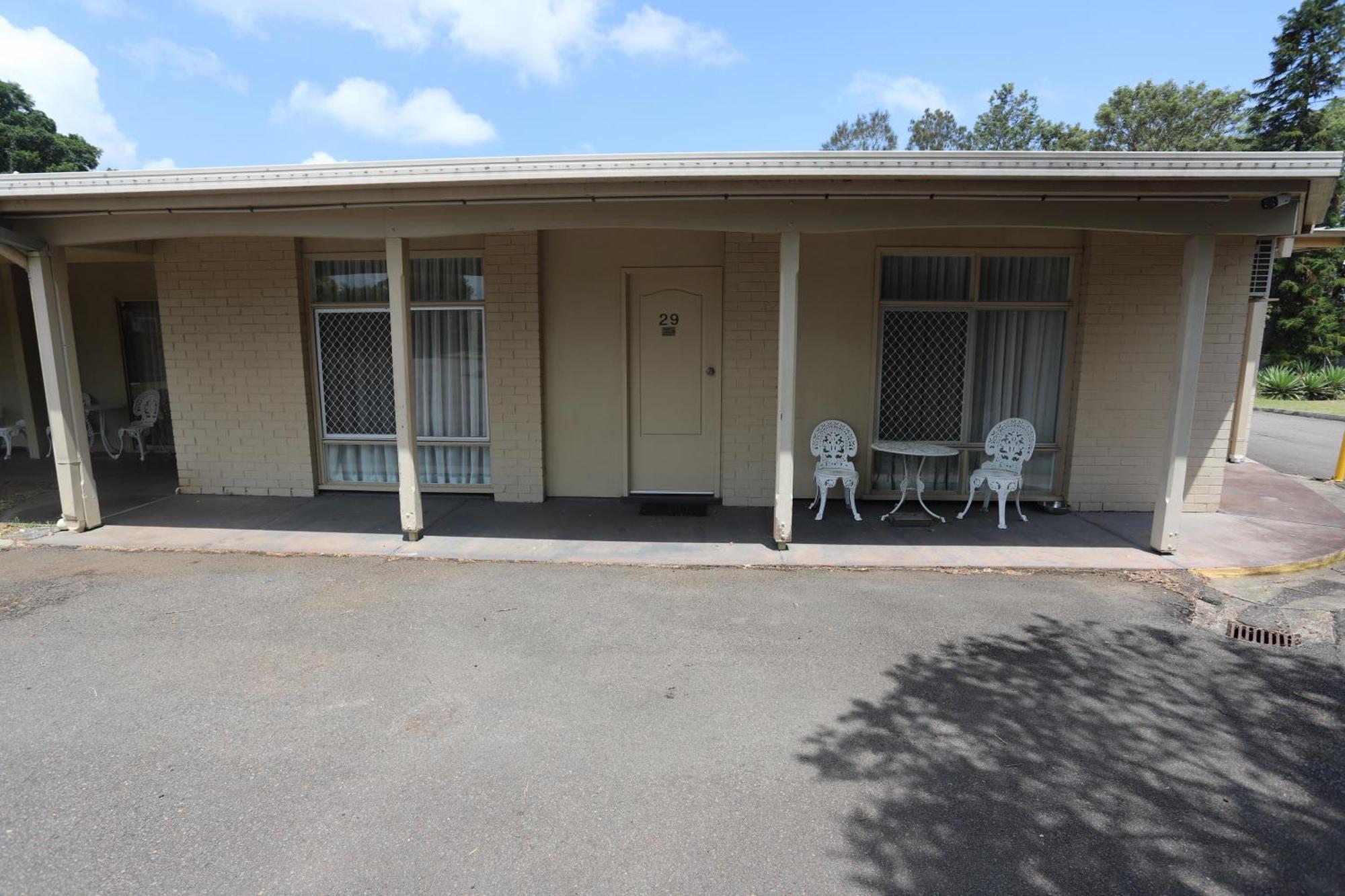 Sleepy Hill Motor Inn Raymond Terrace Exterior photo