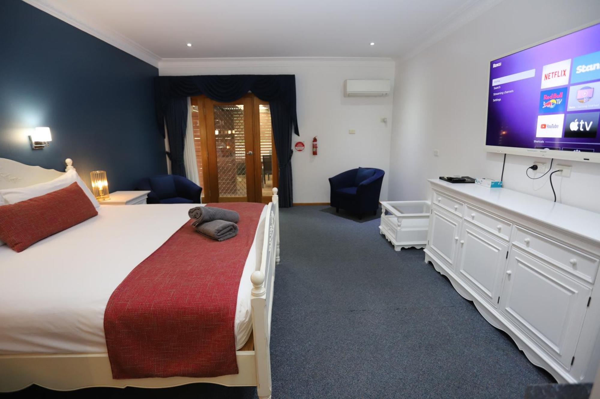 Sleepy Hill Motor Inn Raymond Terrace Exterior photo
